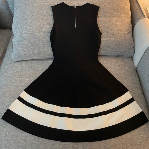 MO&Co. Sleeveless One-piece Dress - Picture 5 of 8